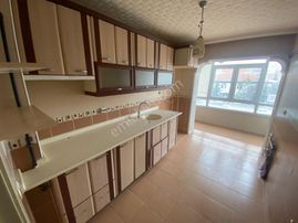 İstasyon Mahallesinde 2. Ara Katta 3+1 Satılık Daire