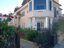 Stop’tan Foça’da Tadilatlı, Havuzlu 4+1 Dubleks Daire