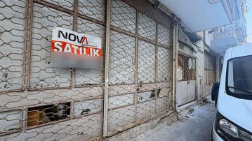 Nova'dan Altay Meydanında Satılık Dükkan