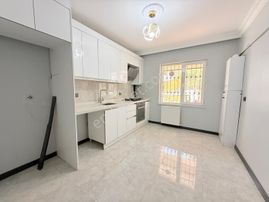 Okul-market-ulaşım Dibi Altında Daire Olan 2+1 !!