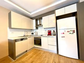 Liman 'da Arakatta Havuz Manzaralı Şık 1+1