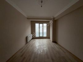 Namık Kemal Mah'de 2+1 100 M² Balkonlu Metrobüse Yakın Arakat !!