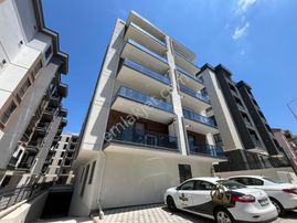 Almina'dan Siteler Bölgesinde 2+1 Kiralık Daire