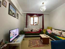 Kuşcağızda Cadde Kenarı Hastane Yakını