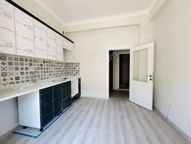 Battalgazi'de Asansörlü Sıfır Binada 3+1 Giriş Kat Satılık Daire !!