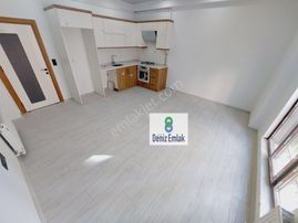 Denizden Akçayda Denize 100 M Arakat Satılık 2+1 Daire.