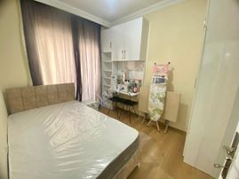 Ulusoy Caddesinde Arakat Sıfır Eşyalı Kiralık 1+1