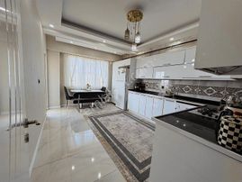 Burhan Kılınç'dan Geniş 3+1 Site İçerisinde