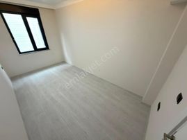 🏡 Referans'tan Altınkum'da Ön Cephe Ebeveyn Banyolu Ara Kat 2+1 Daire