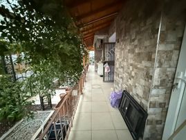 Aydın Akbük'te Satılık Denize Yakın Merkezi Konumda 4+1 Ful Eşyalı Bahçeli Müstakil Ev