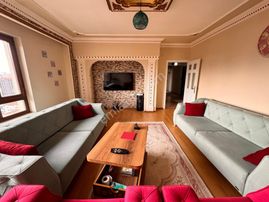 Relax'tan Seyitler Cd.sinde Önü Açık !!!!!asansörlü!!!!! 3+1