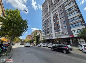 Muhteşem Lokasyonda Metroya Yakın Ara Kat Daire