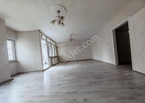 Merkezde Garaj Yakını Arakat 3+1* 140m2 Daire