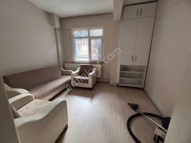 Sütlüce Sahile Yürüme Mesafesinde 2+1 Giriş Kat Daire