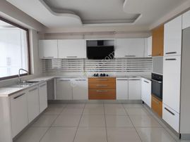 Şehir Hastanesi Civarı Satılık Prestijli 4+1 Ara Kat Daire