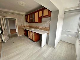 Sym'den Pınarbaşı Mh Katta Merkezi Konumda Bağımsız 2+1daire!