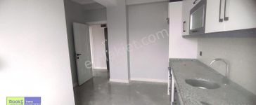 Sancaktepe Yenidoğan Mahallesi'nde Boş 2+1 Daire