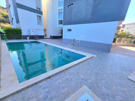 Kuşadasında Kat Mülkiyetli Çift Banyolu Eşyalı Yeni Daire