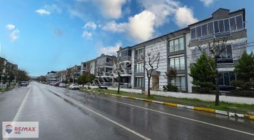 Remax Mid'den Paşa Alanı Mahallesinde Satılık 3+1 Daire