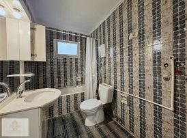 Msg'den Cadde Üzerinde Deniz Manzaralı 3+1 Asansörlü Geniş Daire