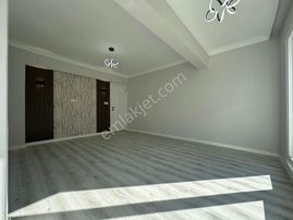 Kumsaldan Altınkumda Bahçe Kullanımlı Ön Cephe Satılık_2+1_daire