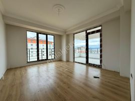 █garanti Emlak'tan / Sıfır Binada / Geniş /kullanışlı / Daireler