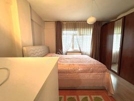 Bahçelievler Mrkz. Adnankahveci Bulvarında 2+1 90m2 1.kat