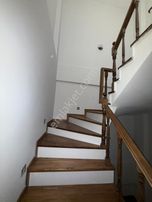 Çiğli Uğur Mumcu Mahallesi'nde Satılık Tripleks