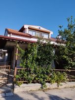 Kuşadasında Denize 100 Mt Nazilli Pazarı Arkası Eşyalı 3+1