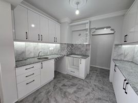 Yeşilyurt Polat Caddesi 3+1