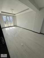 Geniş 2+1 100 M² Yüksek Giriş Kat Lüks Daire