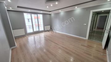Eyüpsultan Çırçır Mah. Satılık Daire 5+2 Cadde Üzeri Otoparklı Avantajlı Fiyat