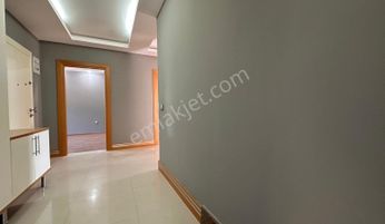 B.çekmece Güzelce De Denize Sıfır Bahçeli 5+1 Satılık Villa