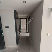 Florya Cennet'te Havuz Manzaralı 2+1 Satılık Daire
