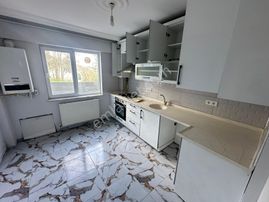 Bilgin Emlaktan Merkezi Konumda 2+1 Geniş Kullanışlı Daire