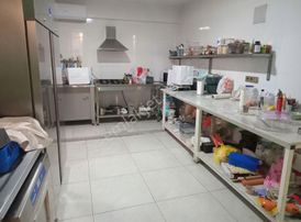 Bostanlı Şehitler Bulvarında Metro Yakını Bahçeli