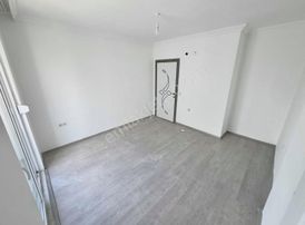 2+1 Ayrı Mutfak Site İçerisinde Hastaneye Yürüme Mesafesimde