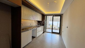 Doğumak Tower'da Alanlı 'da Deniz Manzaralı 2+1 Daireler