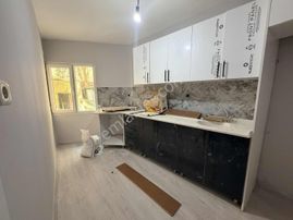 Karşıyaka Tuna Mahallesinde Tadilatlı 1+1 Zemin Kat Daire