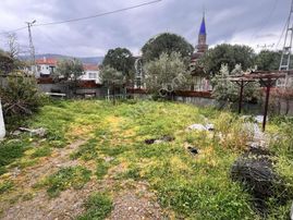 Gömeç'te Satılık 250 M2 Arsa İçerisinde Masrafsız Ev