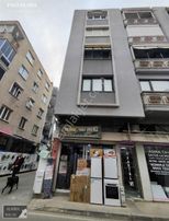 Bahçelievler De Köşe Hareketli Sokağında 25 M2 Satılık Dükkân