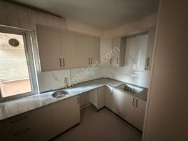 Cumhuriyet Mahallesinde Satılık Doğalgazlı 3+1 Daire