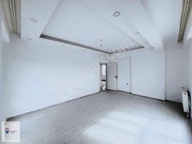 Remax Dem'den Halitpaşa'da Önü Açık Ara Kat 3+1 Kiralık Daire