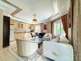 Alanya Merkez’de Denize 700 M 2+1 Satılık Daire