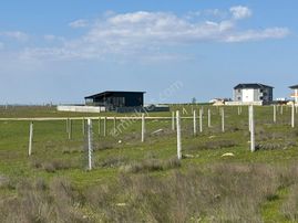 Güven'den Saray'da 265m² Tek Tapu Kupon Arsa Yola Cephe !!!!!!!