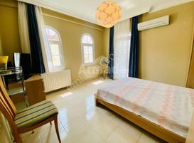 Kuşadasında Eşsiz Gün Batımıyla Müstakil 4+1 Villa
