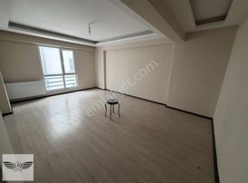 2+1 Ara Kat Kıralık Daire Site İcerisinde