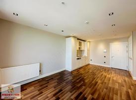 Meydan Halkalı Sitesi Yatırımlık En Büyük Tip Satılık 1+1 Daire