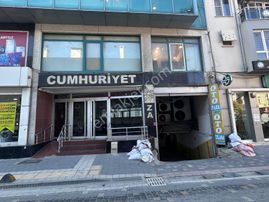 Edremit Merkezde Prestijli 2+1 Kiralık Ofis