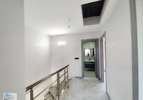Marinadan Modern Mimari Köşe Konumlu Lüks Villalar
